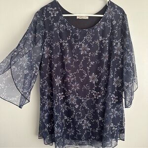 Women’s 3XL floral blouse Sese Code 3X 3/4 sheer bell sleeves stretchy top
